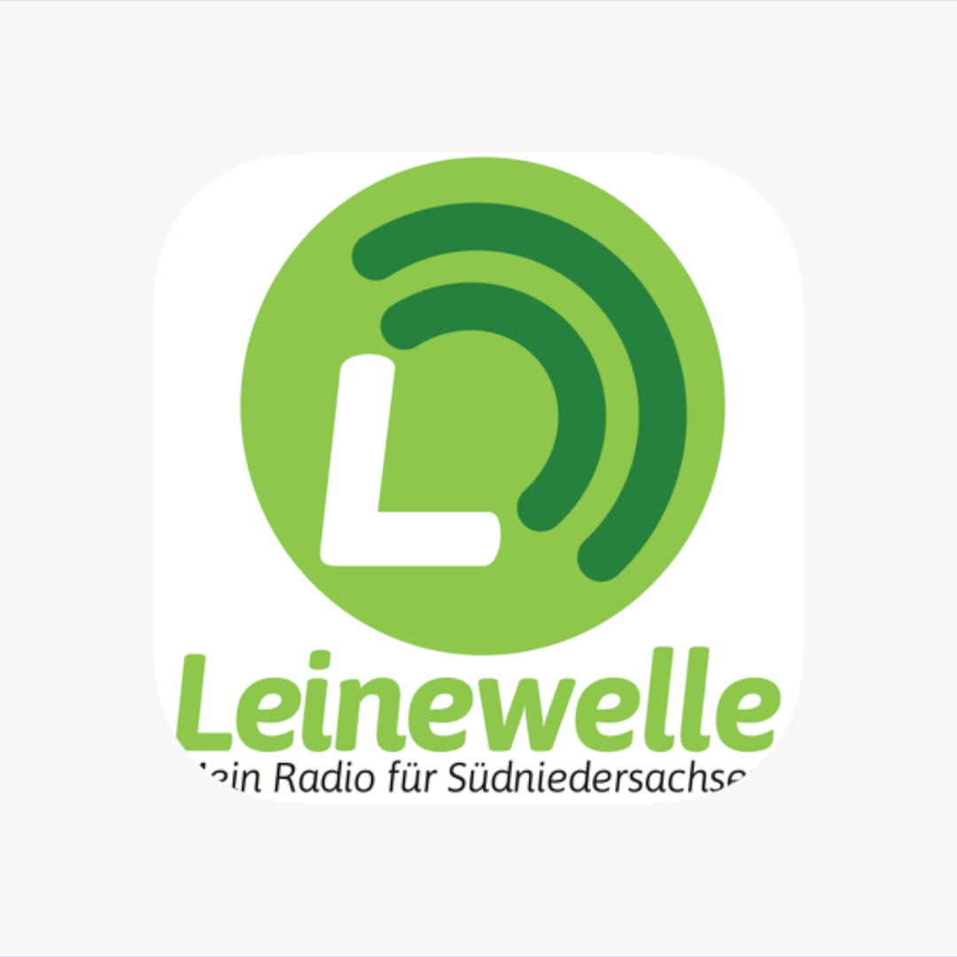 Logo eines Radiosenders mit Grüner und Weißer Schrift